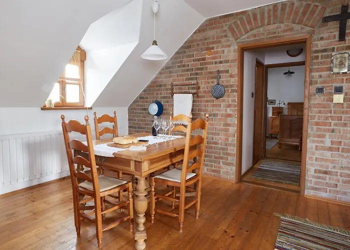 Troszt Pince Apartman